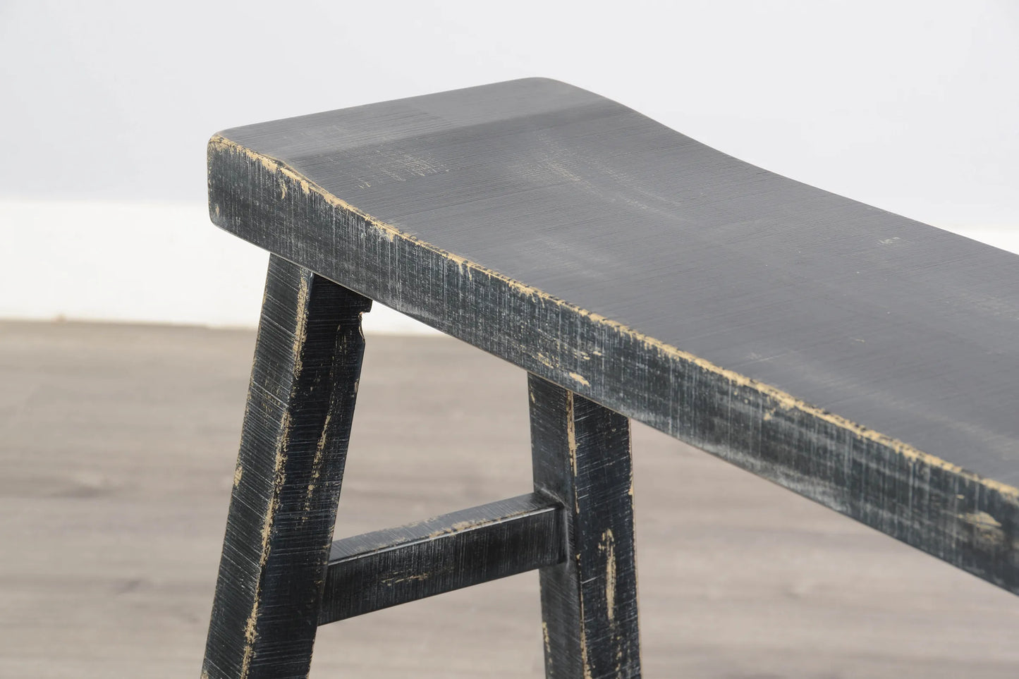 Black Sand 30'H Bench
